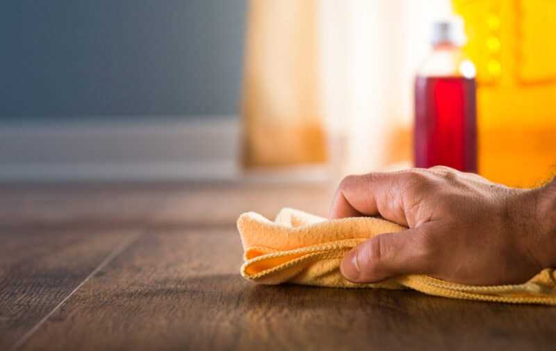 Apply a Vinegar Solution for Initial Cleaning